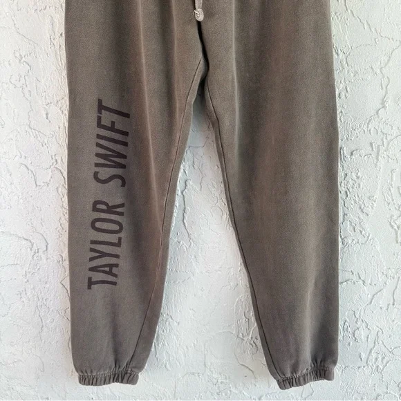 TAYLOR SWIFT Sweatpants Women Large Logo Spellout Pocket - Picture 4 of 11